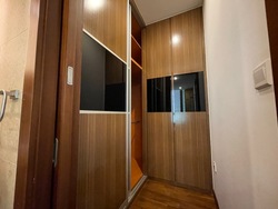 Holland Link (D10), Terrace #500361491